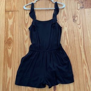 Old Navy Black Romper with ruffle sleeves